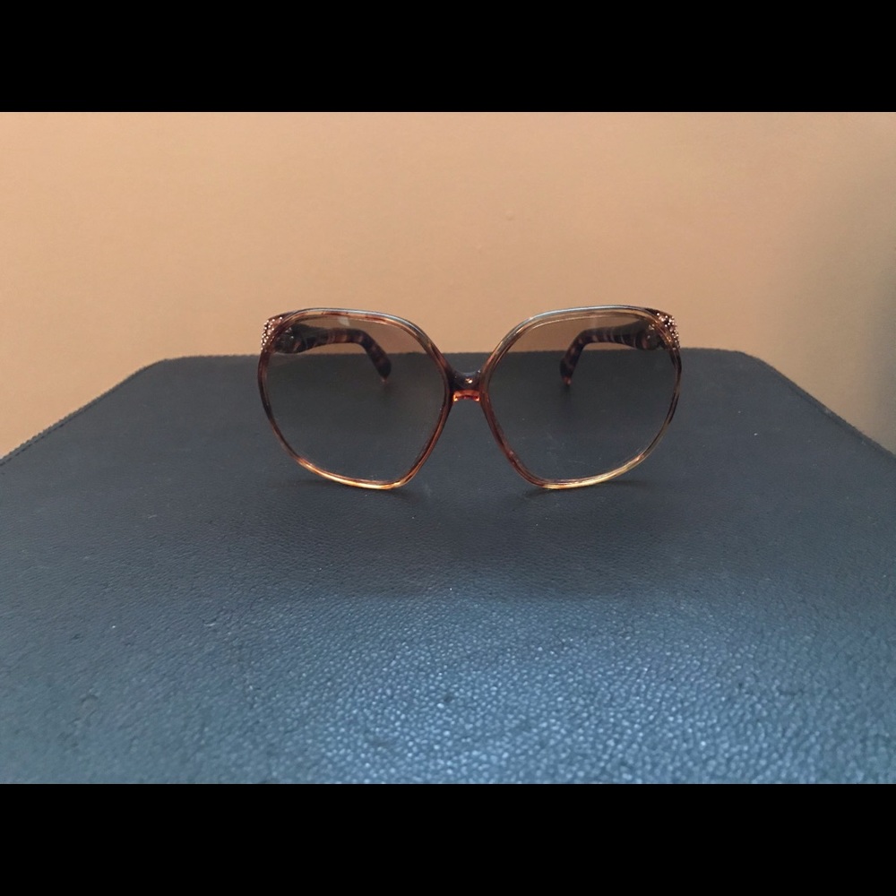 Vintage "Oversized" Women's Sunglasses - Tortoise Frame